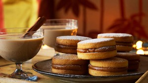 Alfajores-(caramel-sandwich-biscuits)